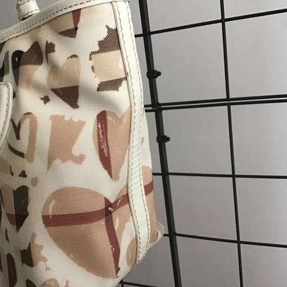 Burberry Hearts Pattern Tote - Picture 9 of 9